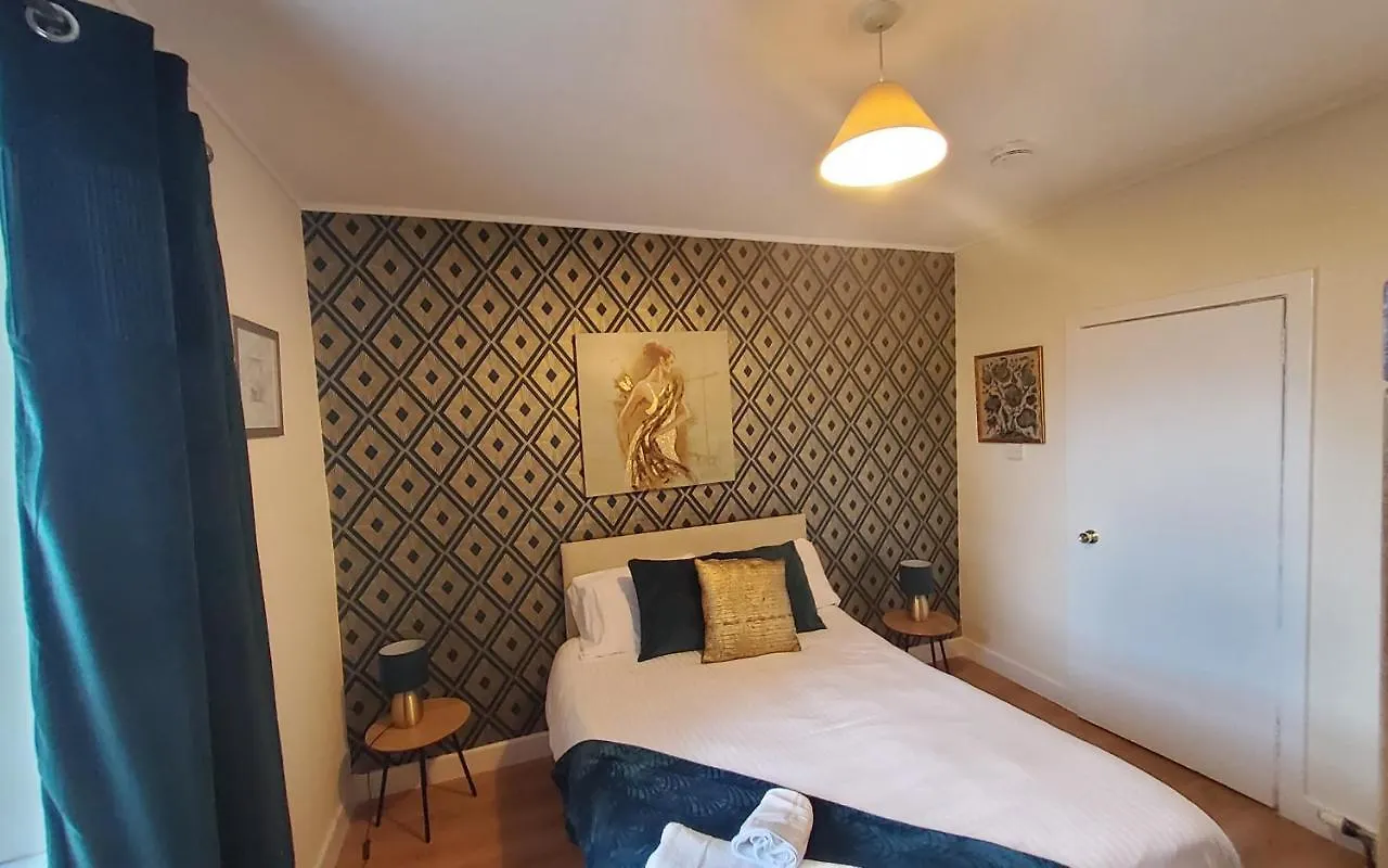 Aberdeen 4 Bedroom Apartment By Sensational Stay Short Lets & Serviced Accommodation, Bedford Avenue 0*,