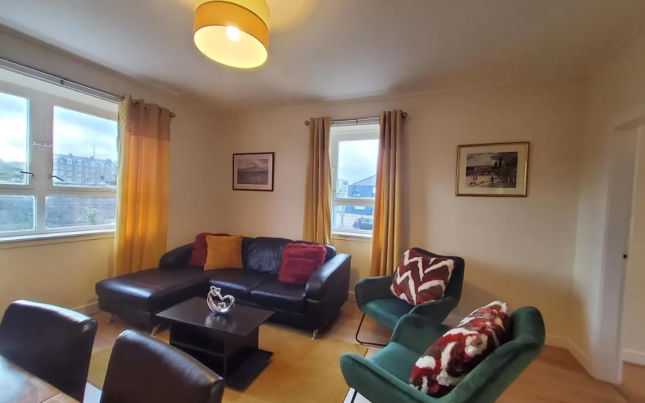 Aberdeen 4 Bedroom Apartment By Sensational Stay Short Lets & Serviced Accommodation, Bedford Avenue